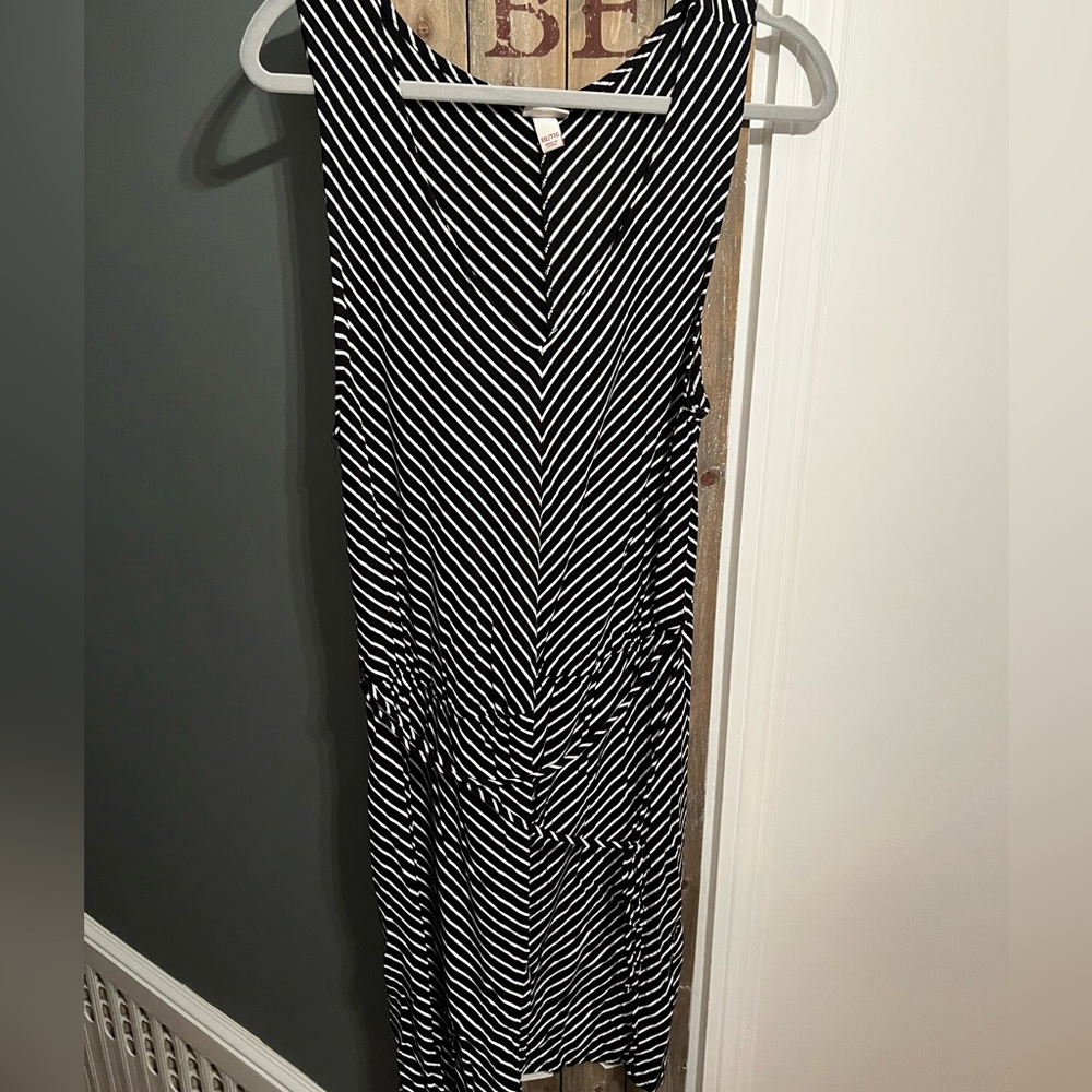 Sleeveless dress